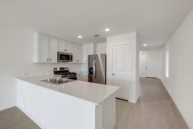 Photo - Brand new 3/2 Gem in Sapphire Grove