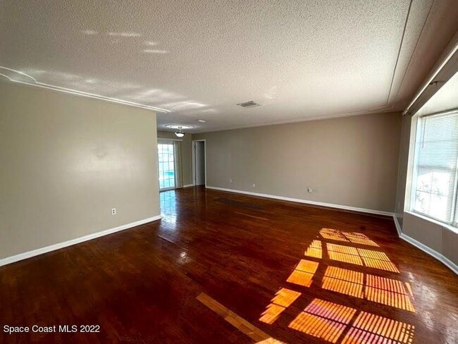 Photo - 1660 Neptune Dr