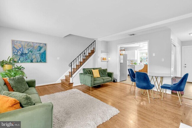 Photo - 3110 Landover St
