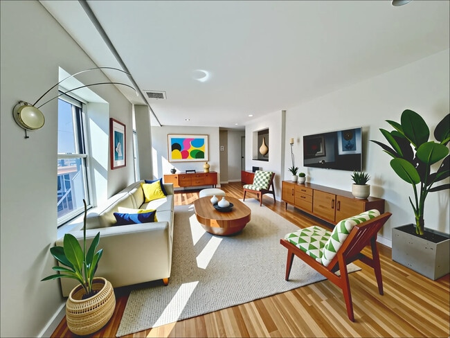 Building Photo - 1661-1663 Washington St. Unit 403 Rental