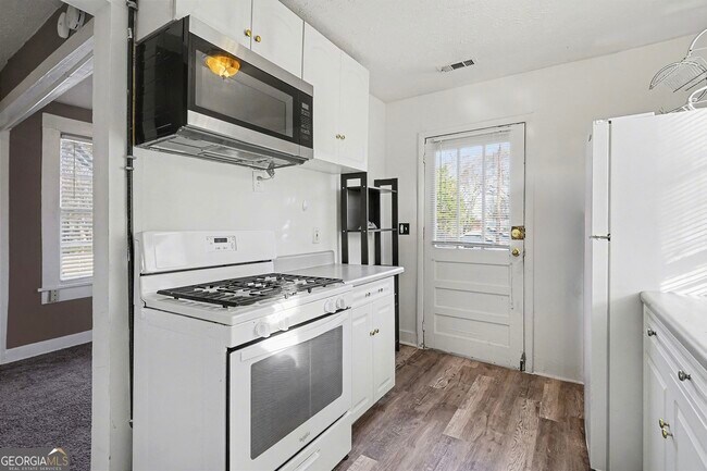 Photo - 504 Calhoun St NW