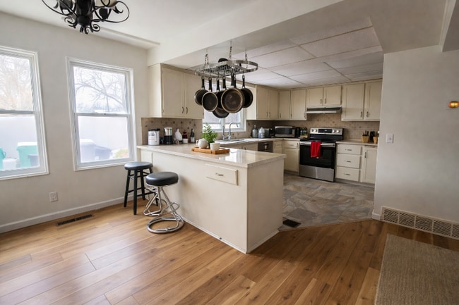 Photo - 333 E 300 N Unit Rooms for Rent