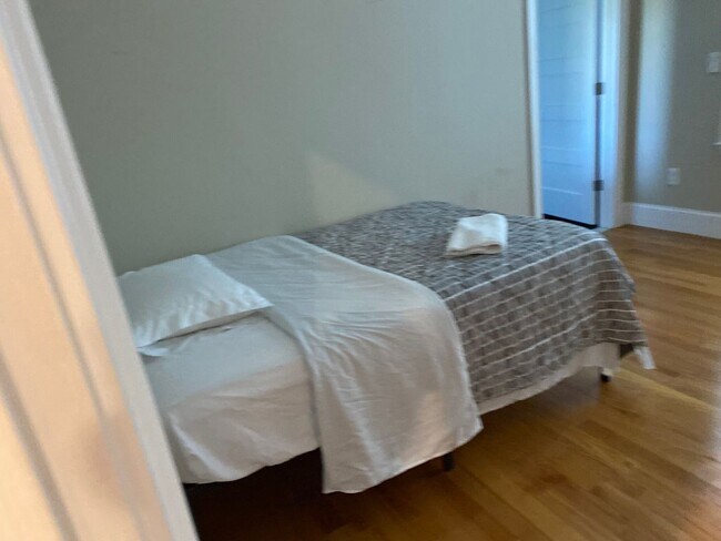 Photo - Beautifully Renovated 6 Bed