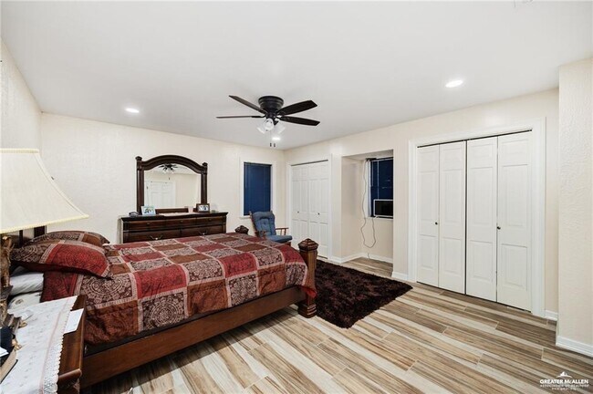 Photo - 16 Stacie Ln