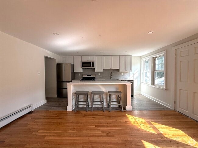 Building Photo - 5297 Washington St Rental