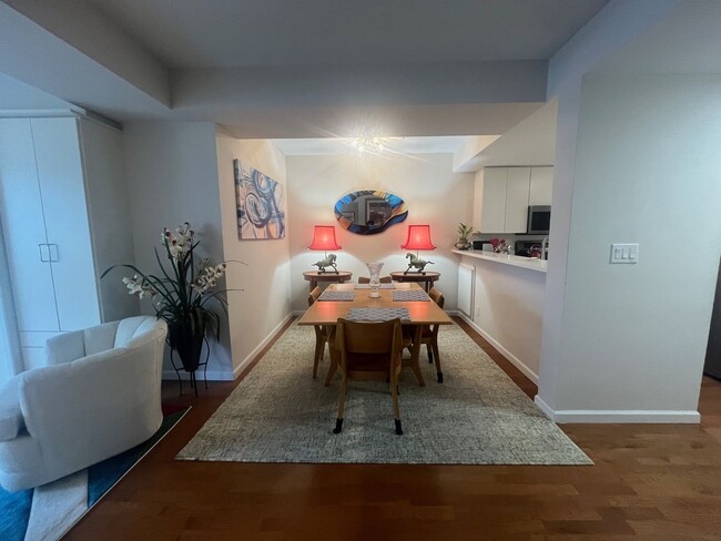 Photo - Elegant fully furnished one bedroom in Opera Plaza