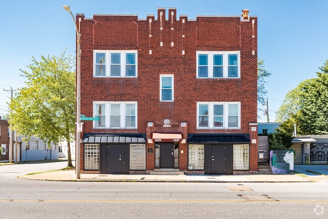 Building Photo - 1337 Vandeventer Rental