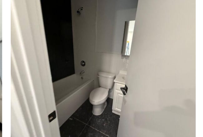 Photo - 386 E 31st St Unit 1b