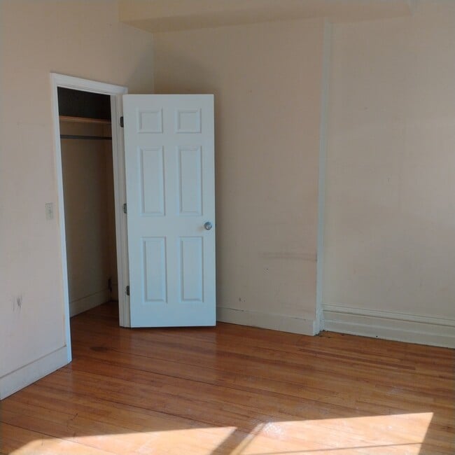 Photo - 96 Grand St