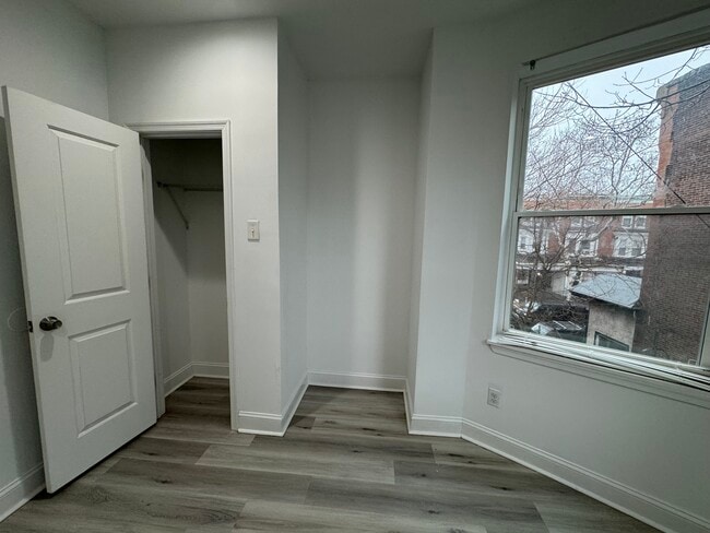 Photo - 3857 N Broad St Unit 3