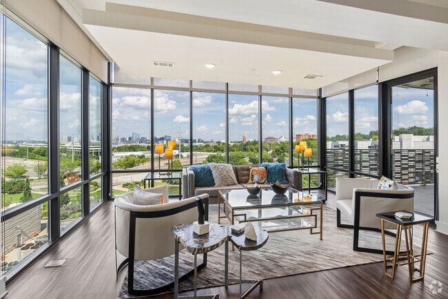 2BR, 2BA - 1,613SF - Living Room
