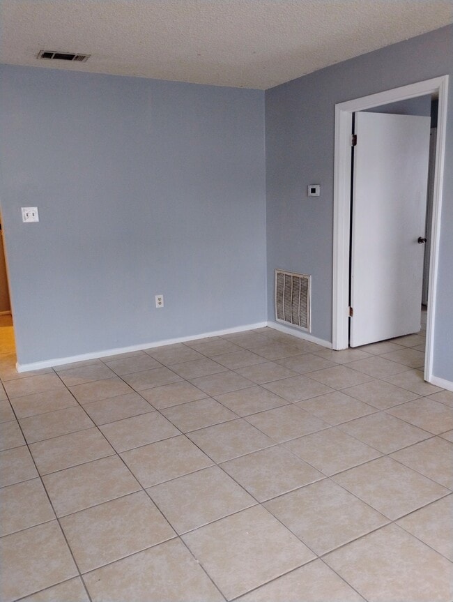 Photo - 5245 Kimberlin Ave Unit C