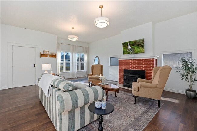 Photo - 520 5th Ave N Unit 520 5th Ave N, A