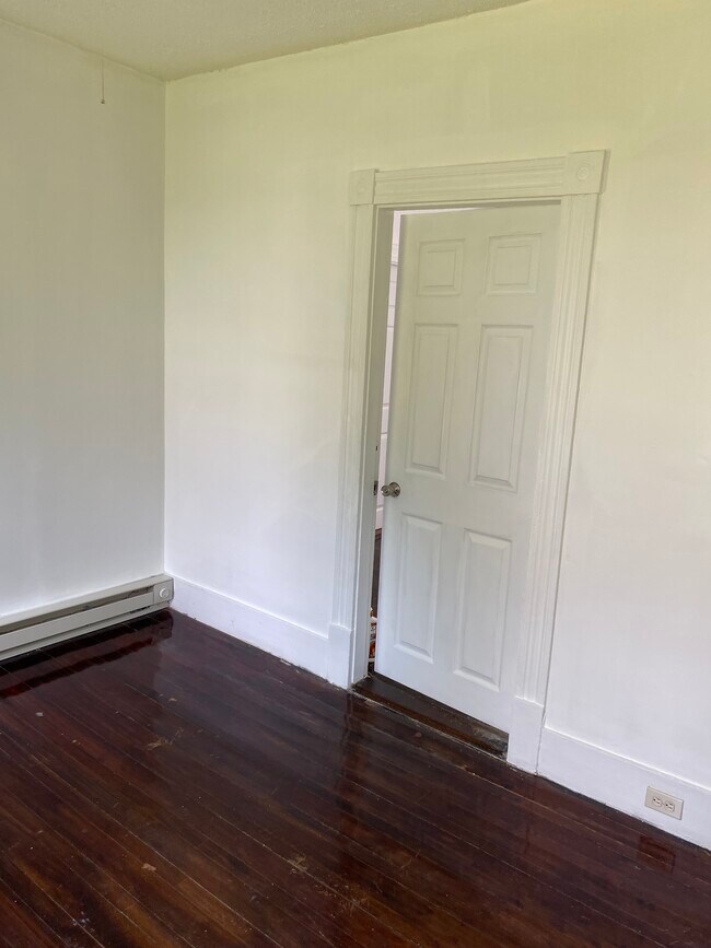 95 Hall Ave Apartments Henniker, NH