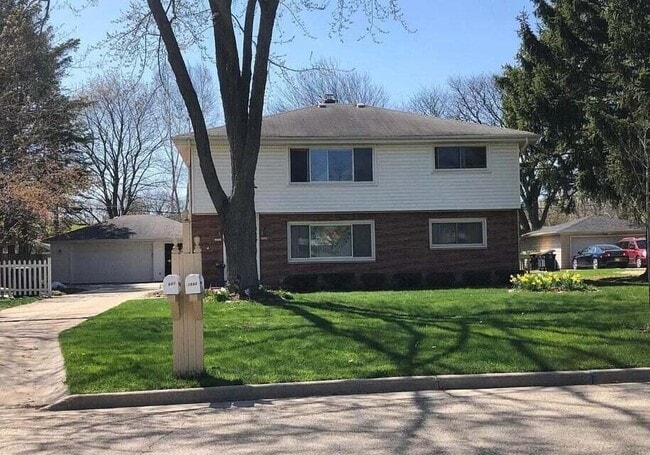 Building Photo - 1531 N 116th St