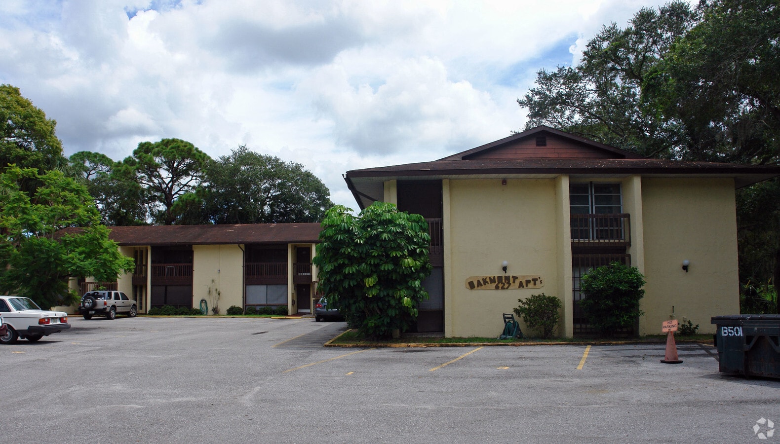 Photo - 627 S Osprey Ave Apartments