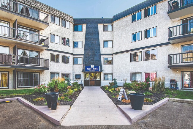 Building Photo - Ascot Arms