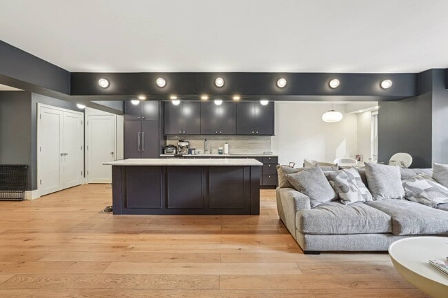 Photo - 100 W 57th St Unit 11-J