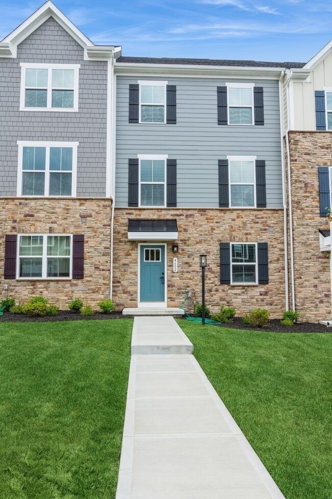 Photo - 4602 Spruce Rd