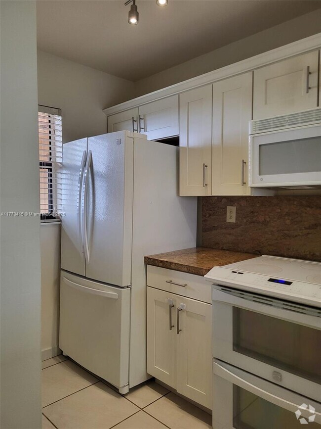 Building Photo - 10155 NW 9th Street Cir Unit 4-505 Rental