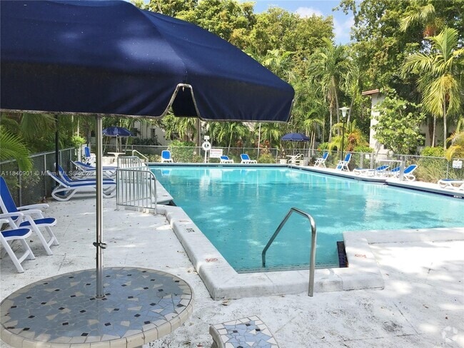 Building Photo - 7965 SW 57th Ave Unit 54B Rental