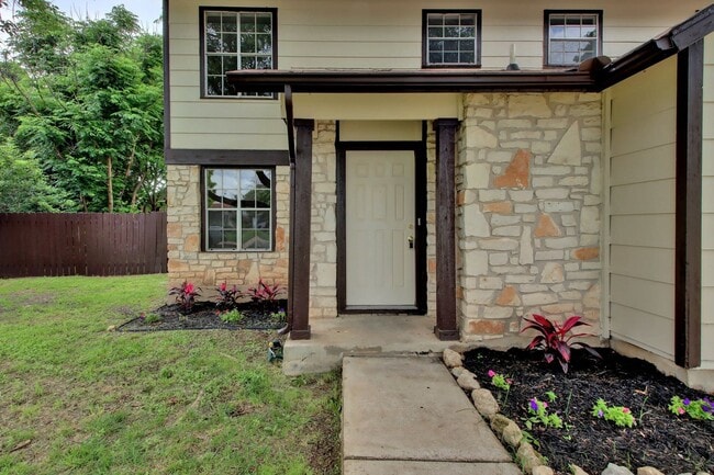 Photo - Two stories 3 Bedrooms & 3 Bathrooms Home for Rent in Desirable Anderson Mill NW of Austin