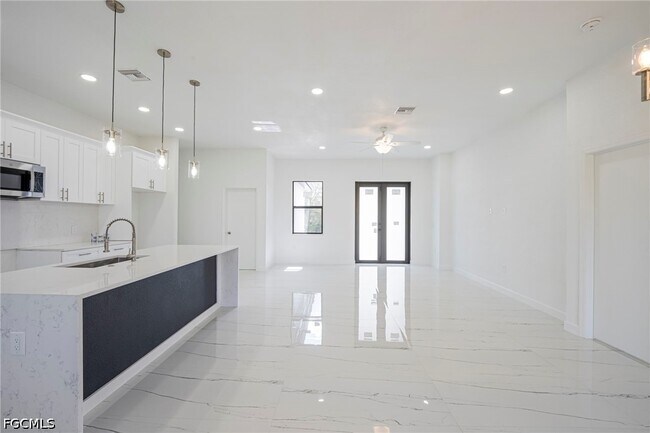 Photo - 2604 73rd St W