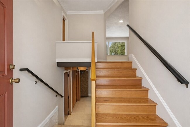 Photo - 105 Pomeroy Ln