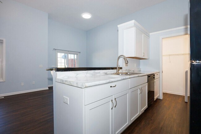 Photo - 250 Parktrail Rd