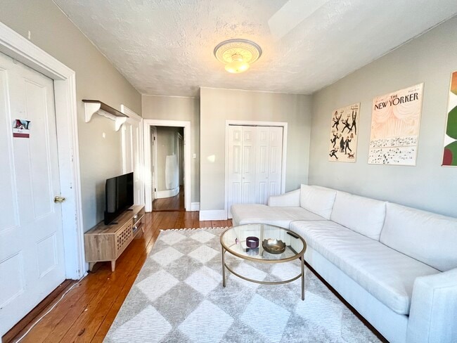 Photo - 44 Delle Ave Unit 2