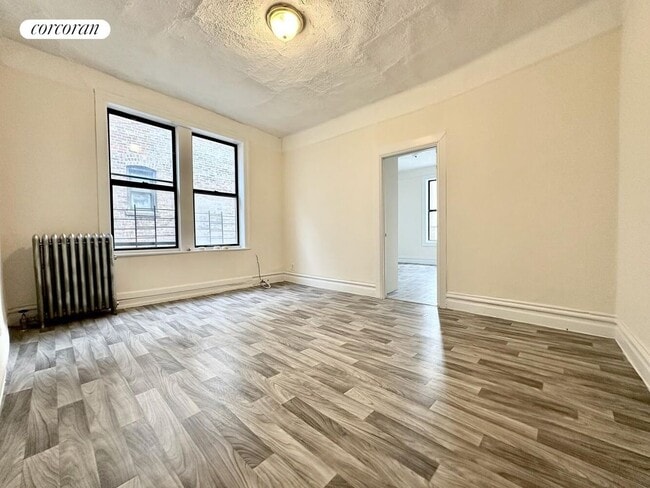 Building Photo - 137 Nagle Ave