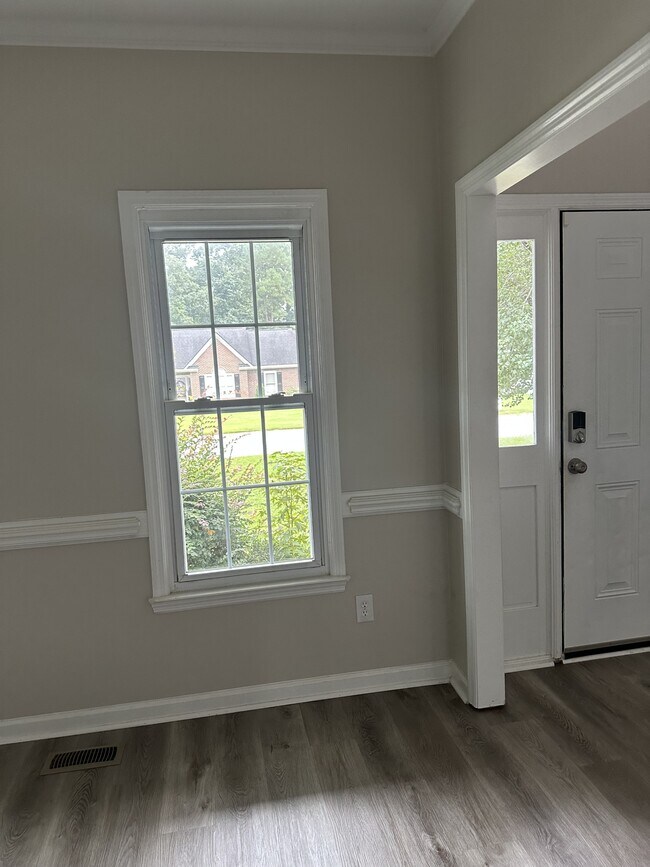 Photo - 1866 Tryon Dr