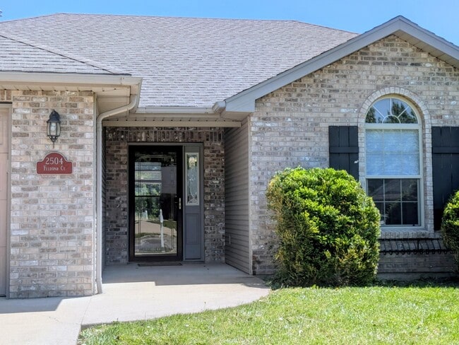 Building Photo - 2504 Feldspar Ct
