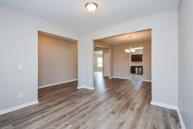 Photo - 3458 Sandstone Trail SE