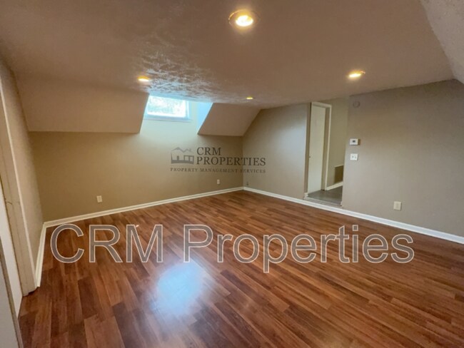 Photo - 619 W Monroe St