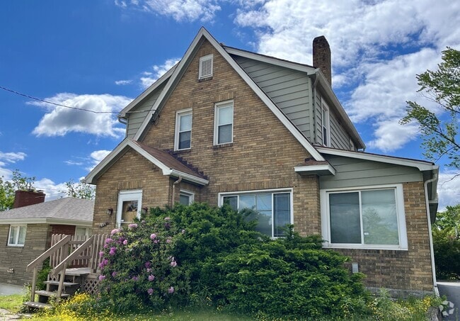 Building Photo - 849 Bower Hill Rd Rental