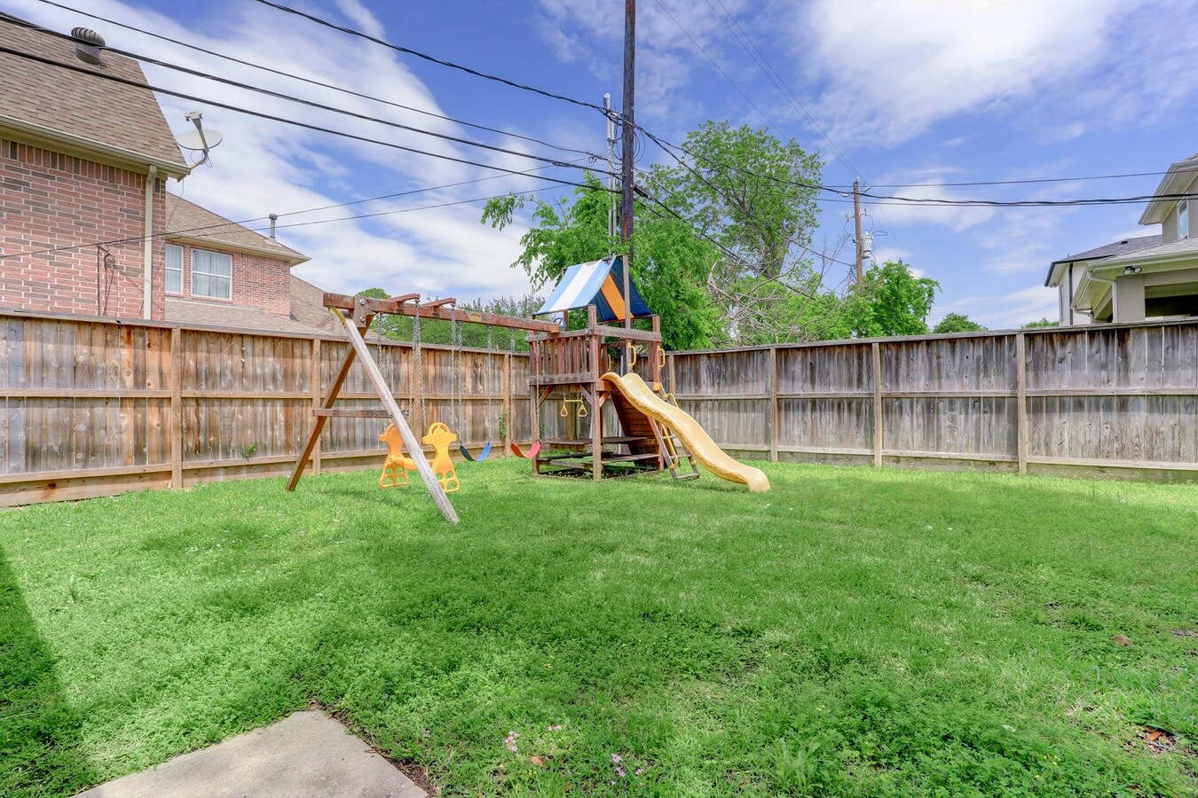 Photo - 3744 Aberdeen Way