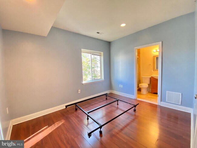 Photo - 1419 N 17th St Unit C