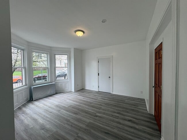 Photo - 139 Clifton Ave