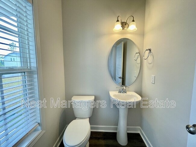 Photo - 1108 Mayfern Dr