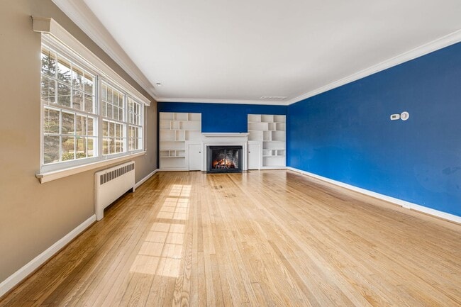 Photo - Bright & Inviting 2-Bedroom Home with Fenced-In Yard, Garage & Lawn Care Included