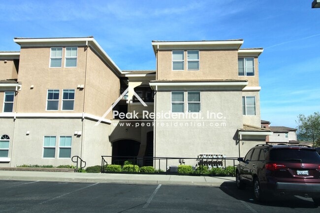 Photo - Wonderful 2bd/2ba Folsom Condo with 1 Car Garage!