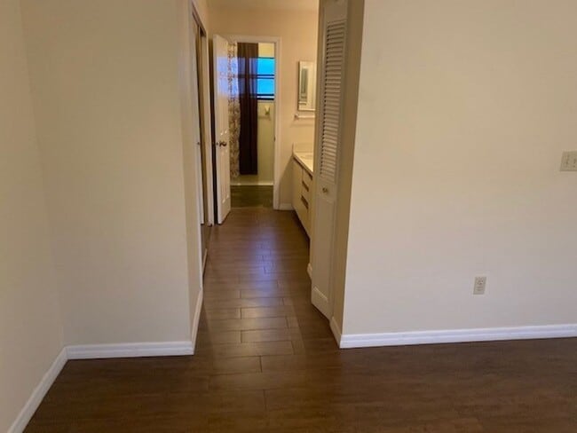 1604 Sunside Square Unit 33