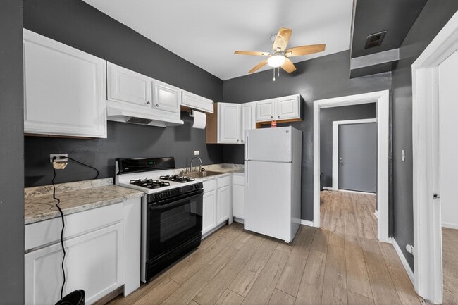 Photo - 1144 W 68th St Unit 2