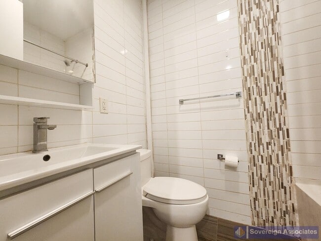 Photo - 4230 Broadway Unit 1B