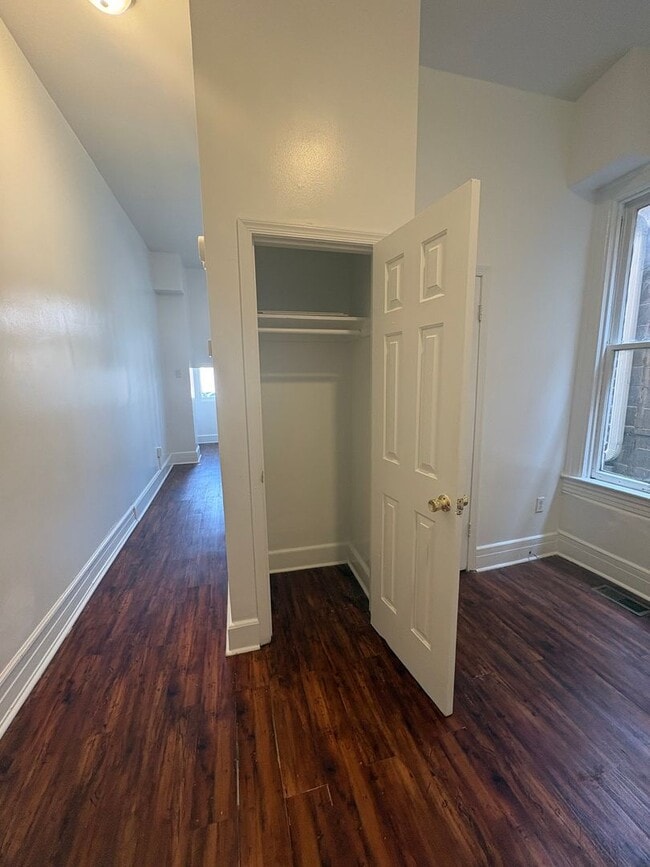 Photo - Studio Apartment Downtown York City. Video walk through in photos! - York City SD