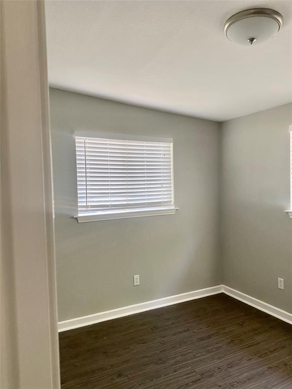 Photo - 400 Swanee Dr