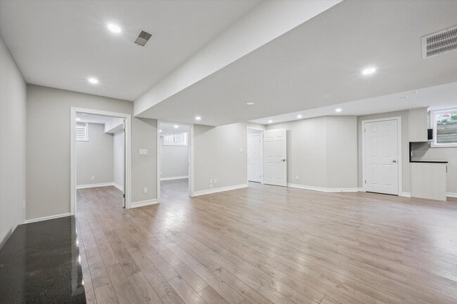 Photo - 7485 Hammersley Rd Unit Lower