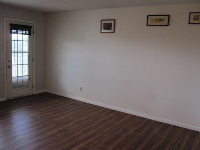 Photo - 123 Fieldcrest St
