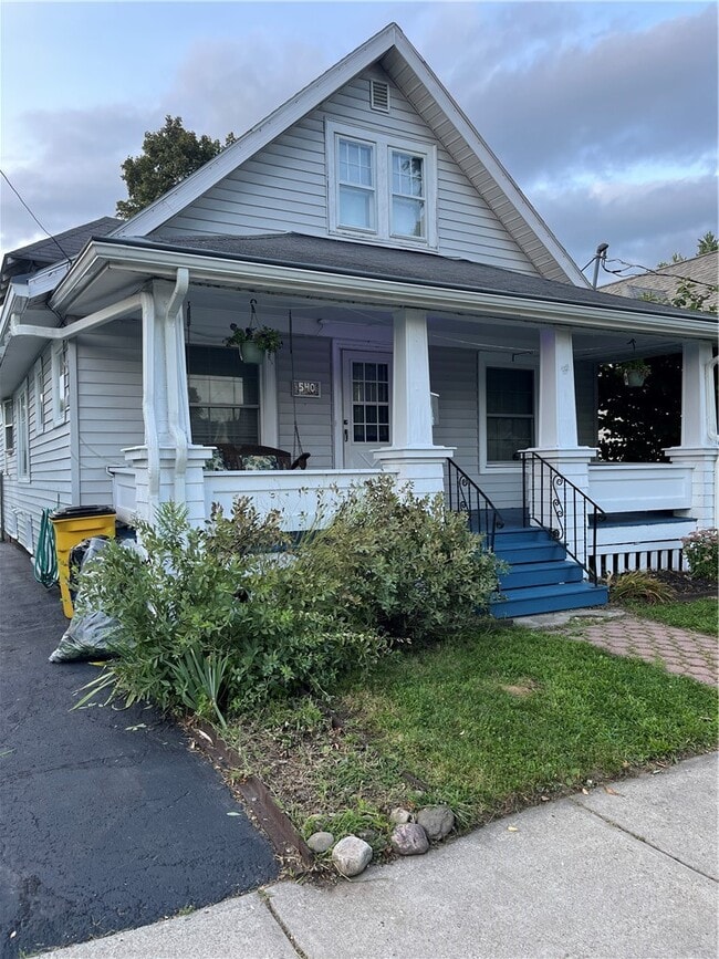Photo - 540 Decker Ave
